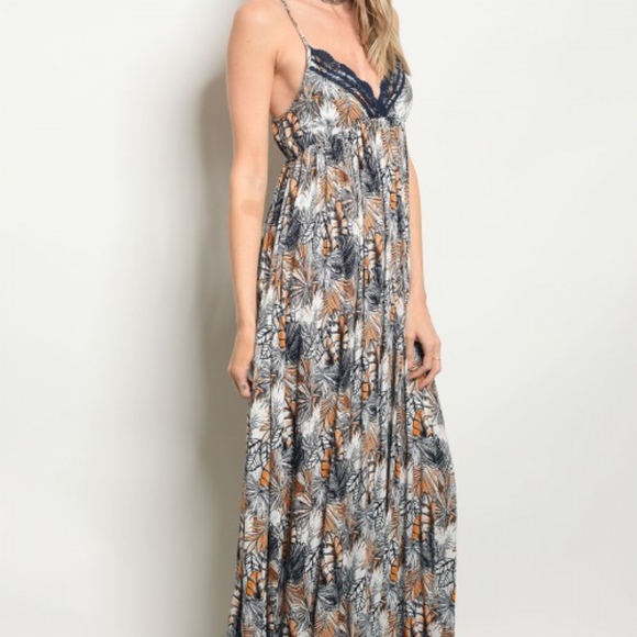 LAST 1! OFF WHITE NAVY FLORAL MAXI DRESS! - Picture 5 of 7